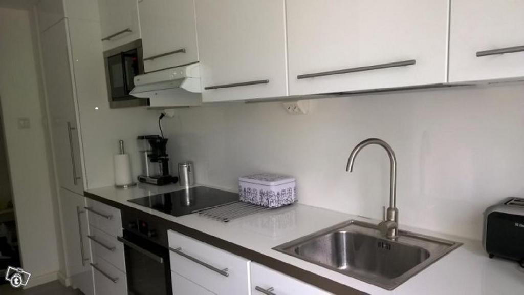 City Apartment Snellmaninkatu 22 A, Yksityinen Pistokkeellinen Paikoitus Sisaeltyy Hintaan Kuopio Oda fotoğraf